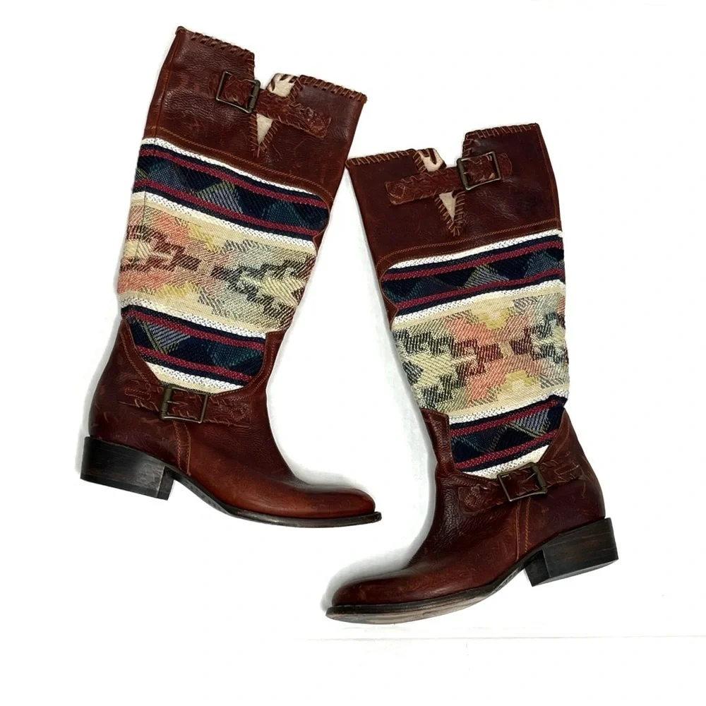Freebird Quixote Blanket Boots - Picture 2 of 6